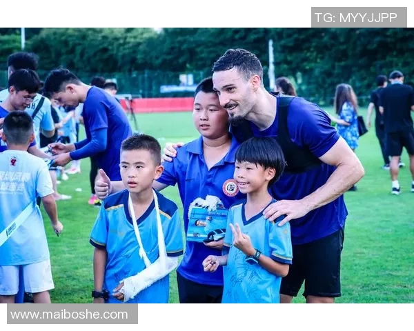 深圳排球队战术争议引发热议球迷与专家各抒己见探讨未来方向 深圳排球队战术争议引发热议球迷与专家各抒己见探讨未来方向