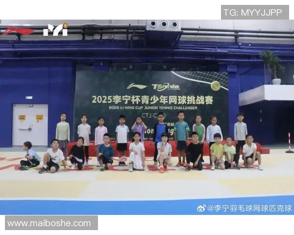 重庆网球队的节奏与激情探索网球运动的魅力与发展之路 重庆网球队的节奏与激情探索网球运动的魅力与发展之路